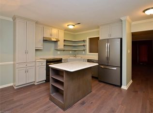 16 Brandy Dr, Greensboro, NC 27409