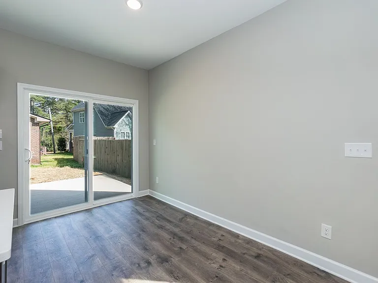 426 N Allen Rd — Photo 15