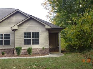 1052 Frazier St, Athens, AL 35611