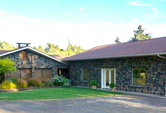 3rd image of 3433 Regal Park Ln SW