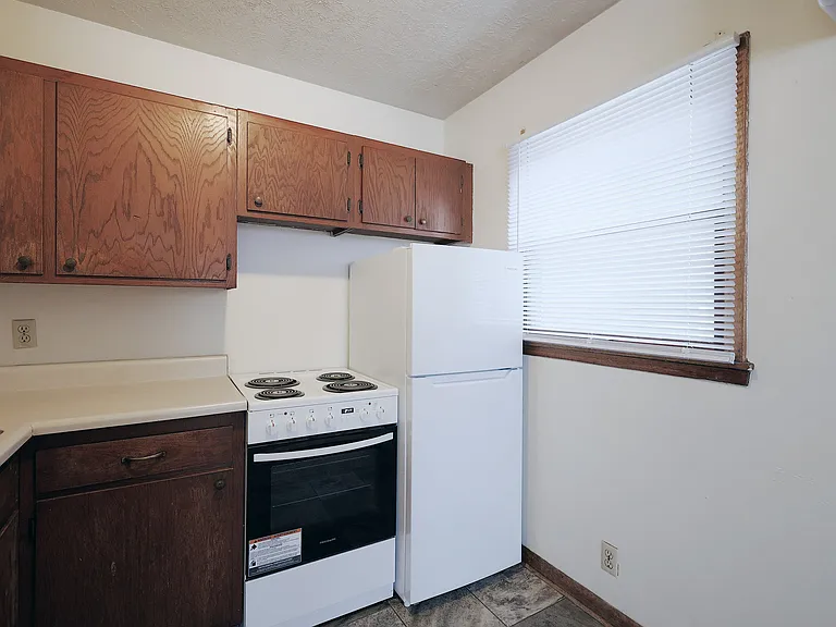 1341 E St #3 — Photo 4