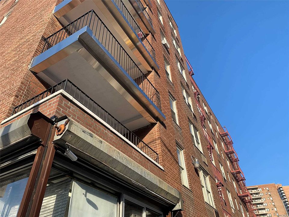 2nd image of 42-95 Main St #7D