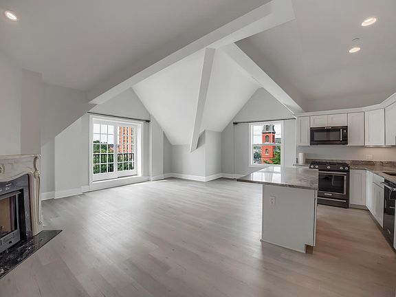 3rd image of 225 Derby St Unit 602