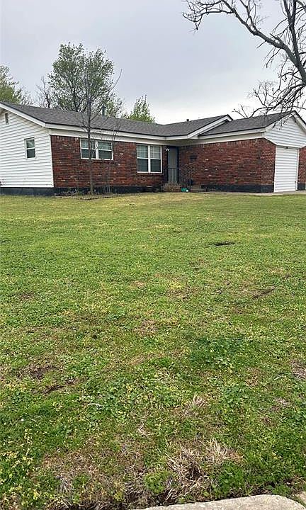 2nd image of 3300 SW 48th St