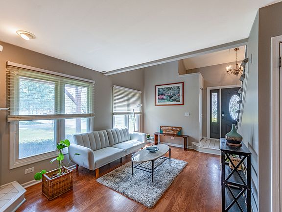 5th image of 1900 Wisteria Ct APT 6