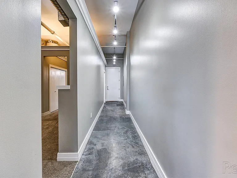 Zona Rosa Apartments — Photo 29