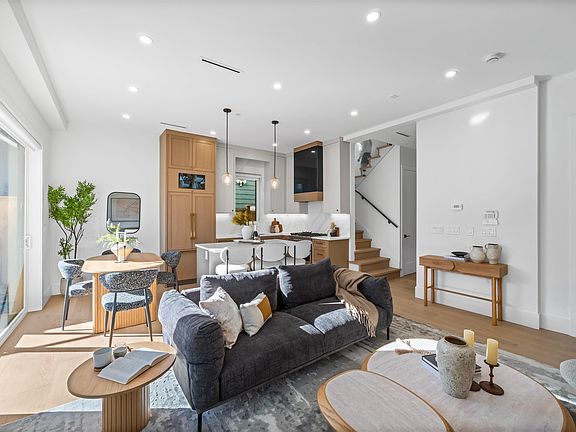 5th image of 2710 Kitchener St #2