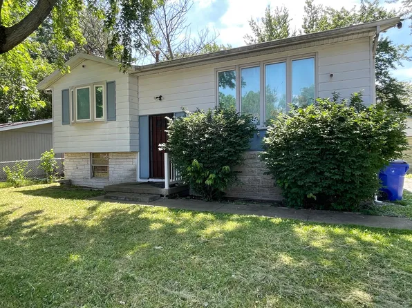 3265 Robin Dr, Decatur, IL 62526