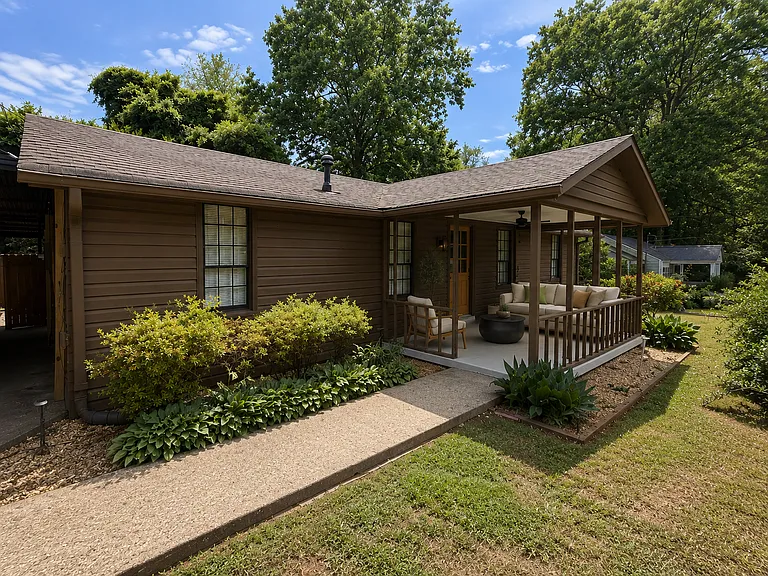 1627 Wainwright Dr SE — Photo 1