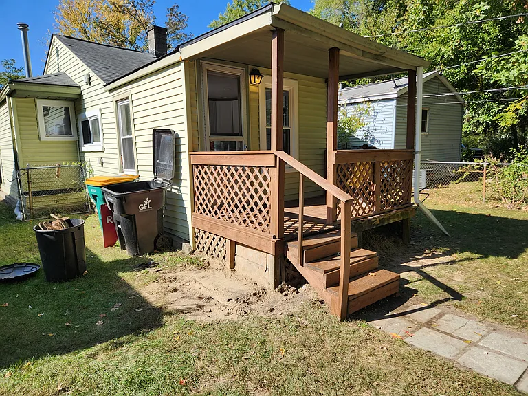 20954 Rensselaer St — Photo 3
