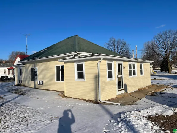 101 2nd St, Rodney, IA 51051