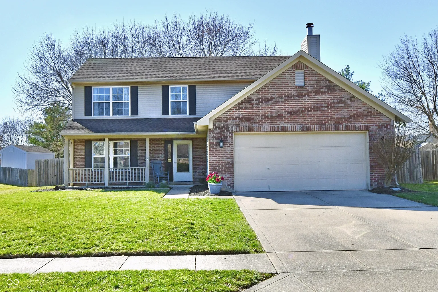 576 Port Dr photo 1