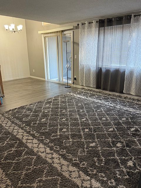 Livingroom/Dining area-door to patio