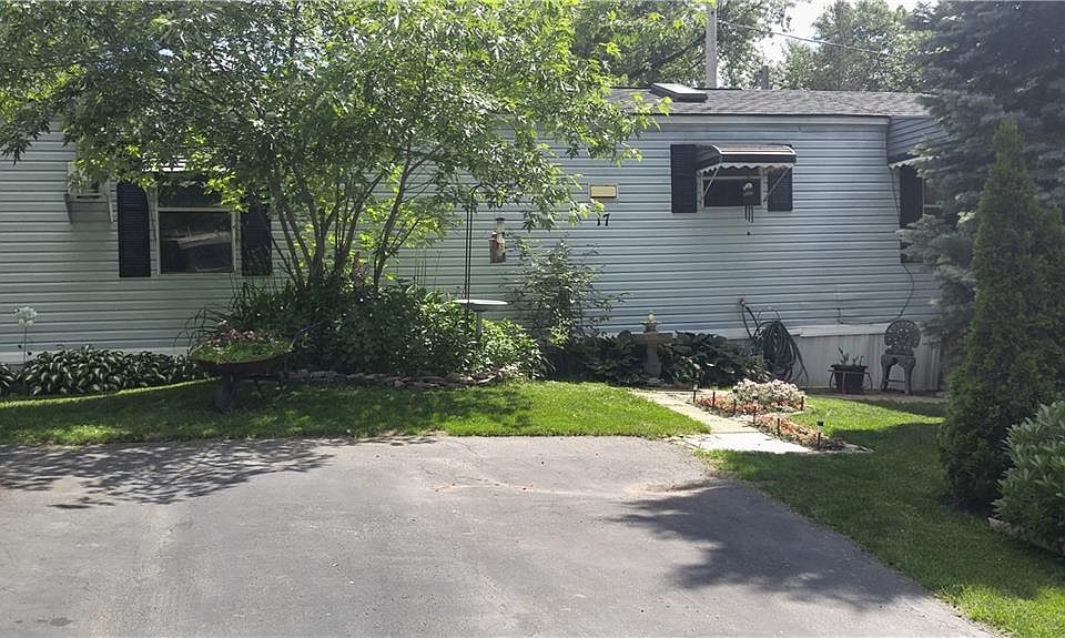 1st image of 17 Melbar Dr