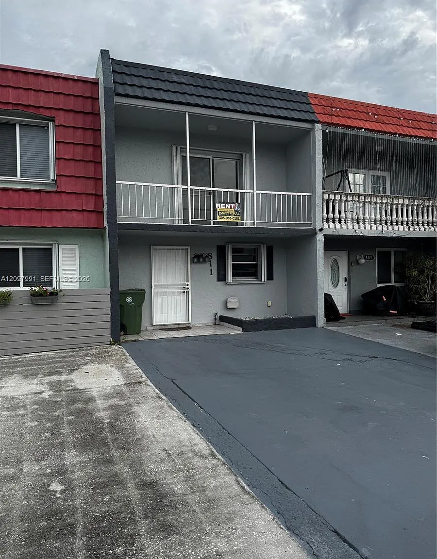 Bradley Estates — Photo 1