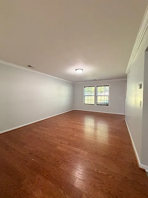 4 bed, 2.5 bath, 1968 sqft, $2,175 — Photo 4
