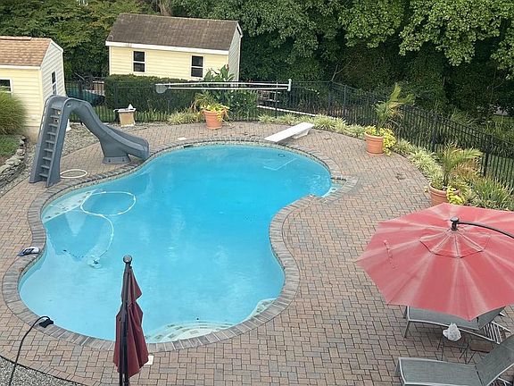 4th image of 8637 Saint Andrews Dr