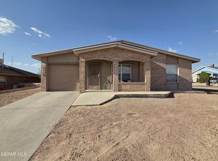 1110 Colina De Luz Dr, Socorro, TX 79928
