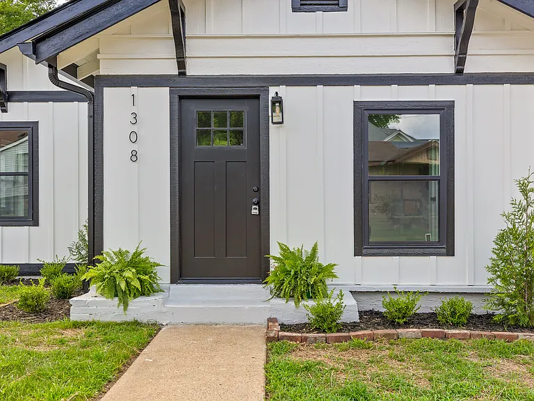 1308 S Lyerly St — Photo 3