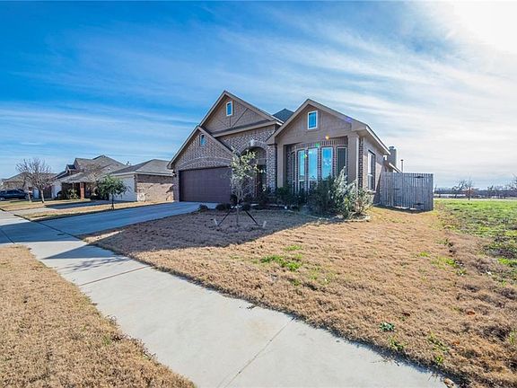3rd image of 4349 Sweet Clover Ln