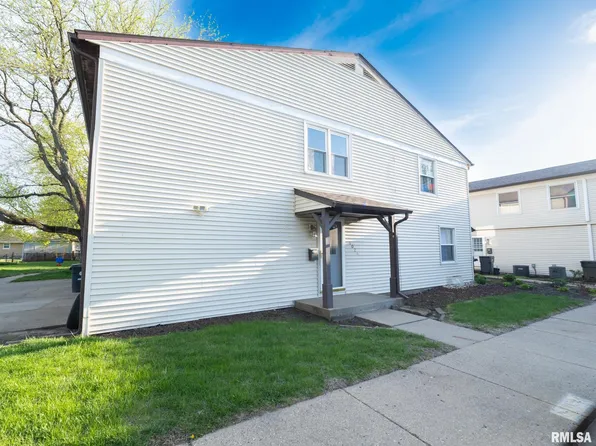 1024 Florence Ave, Pekin, IL 61554