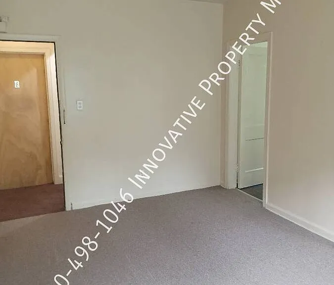 702 Thomson St #5 — Photo 5