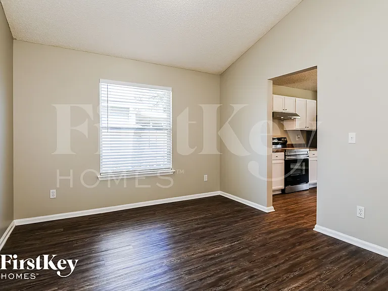 6983 Lafayette Park Dr — Photo 5