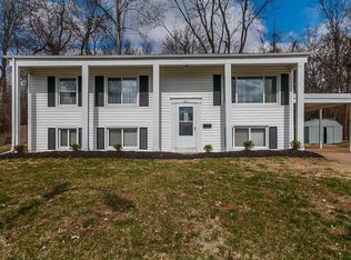 1035 Tamerlane Ct, Florissant, MO 63031