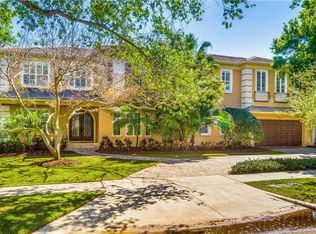 2522 W Edgewood Rd, Tampa, FL 33609