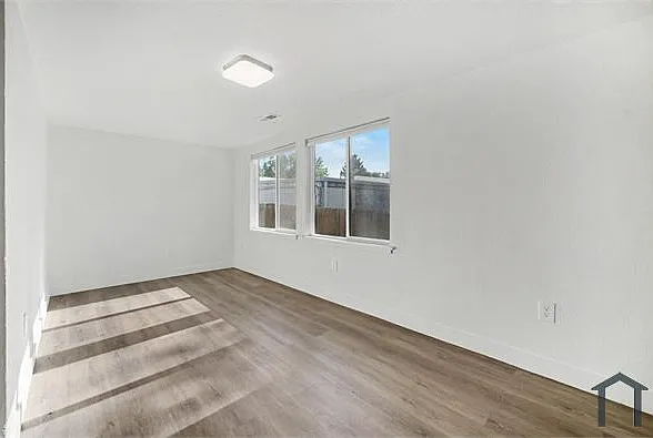2875 Chase St — Photo 3