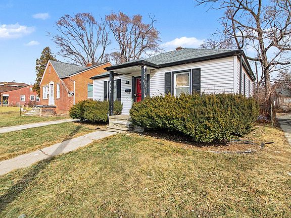 2nd image of 8304 Robson St