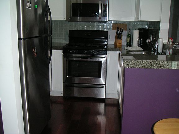 5th image of 4835 Elmwood Ave APT I