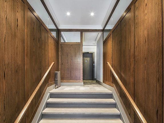 4th image of 21 Grove St APT 5A