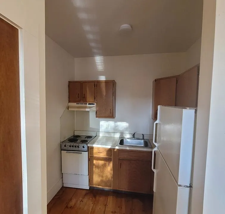14 Main St #10