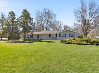 7652 Labo Rd, South Rockwood, MI 48179