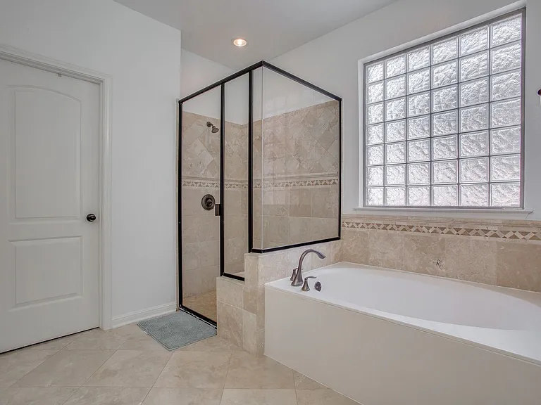 12221 Montclair Bnd — Photo 24