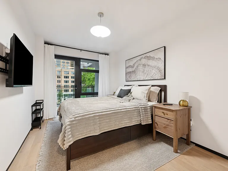 350 W 44th St #505 — Photo 4