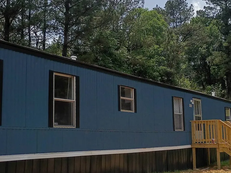 685 Julia St — Photo 2
