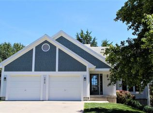 1513 Yorktowne Cir, Manhattan, KS 66503