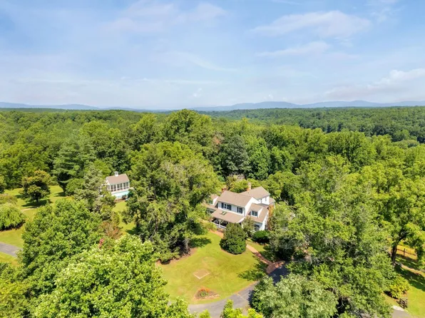 767 Thomas Farm Ln, Palmyra, VA 22963