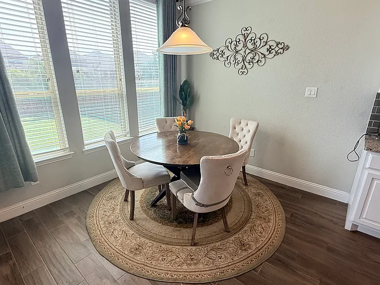 337 Prairie Ridge Ln — Photo 4