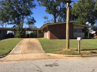 2048 N Riverview Cir, Albany, GA 31705