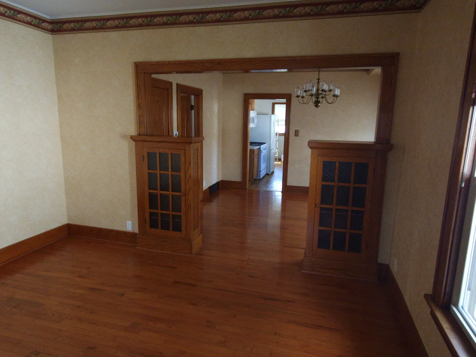 2 bed, 1.5 bath, 1000 sqft, $1,200 — Photo 3