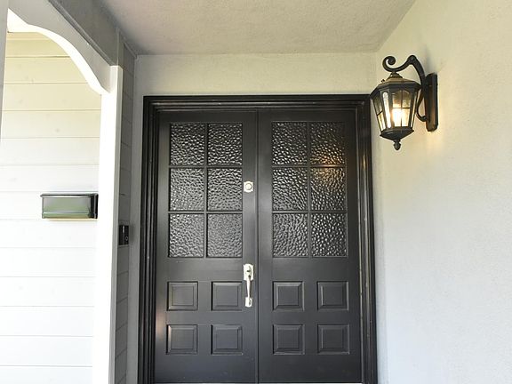 2nd image of 1042 Eastglen Dr