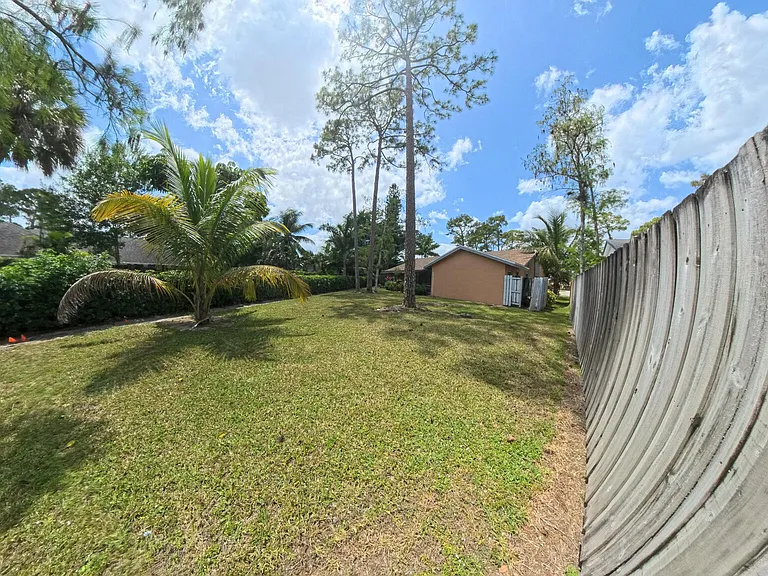 13484 Jonquil Ct — Photo 43