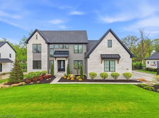 2082 Lanterman Cir, Hinckley, OH 44233