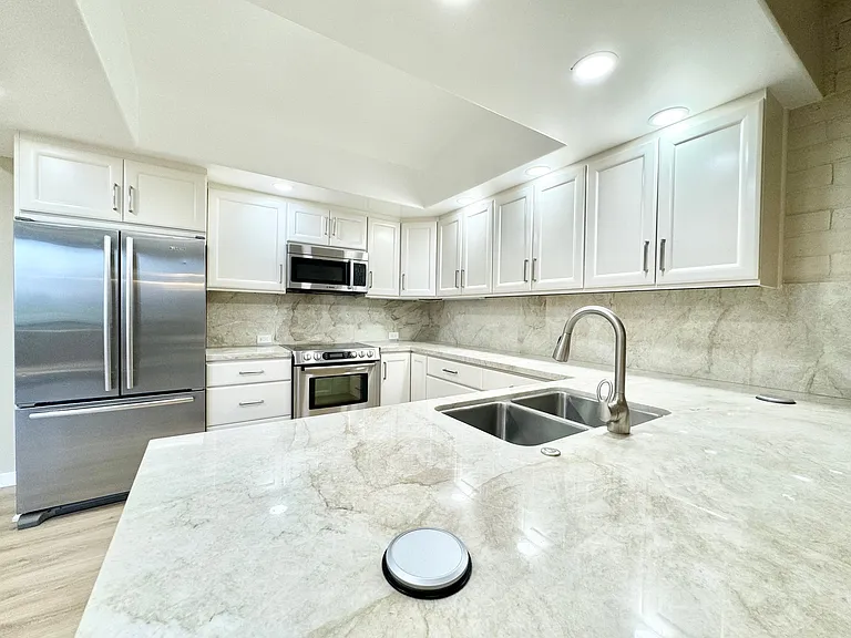 1200 Riverside Dr #1270 — Photo 10