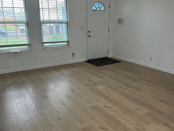 3rd image of 1001 Jack London Drive