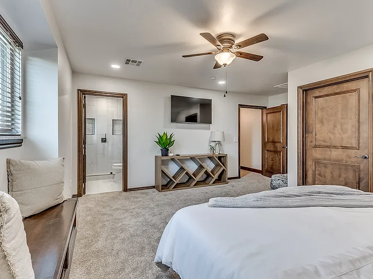 11804 Volterra Way — Photo 15