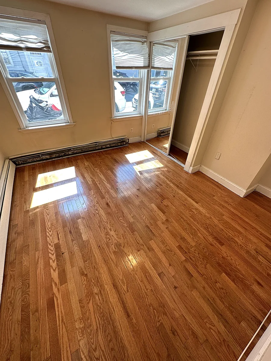 Building Photo - 238 Everett St #1
